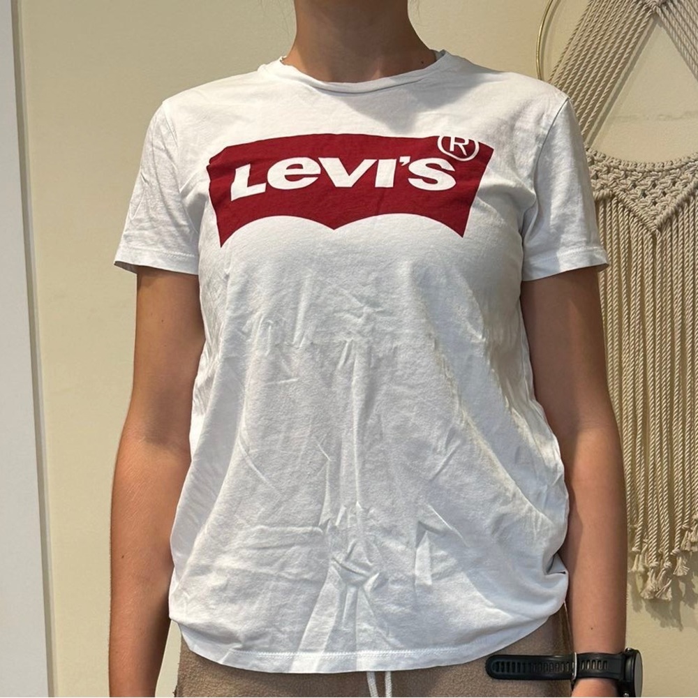 Levi’s T-shirt